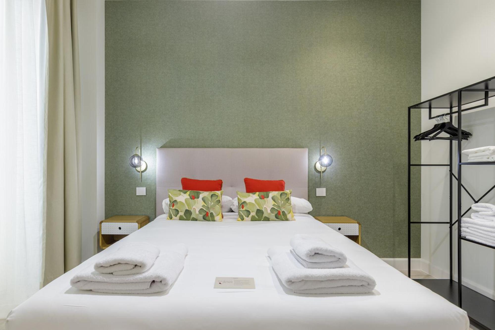 Plaza Del Siglo Suites & Boutique Apartments By Caleta Homes Málaga Dış mekan fotoğraf