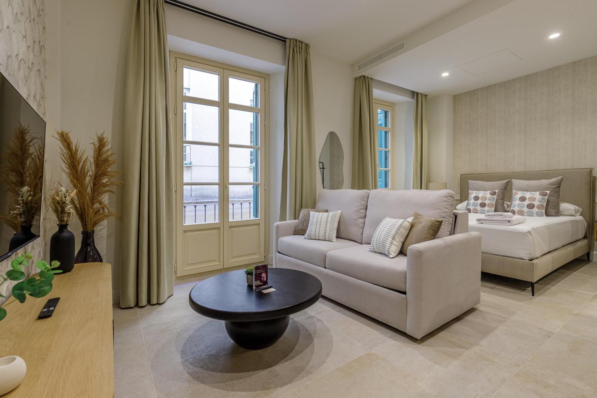 Plaza Del Siglo Suites & Boutique Apartments By Caleta Homes Málaga Dış mekan fotoğraf